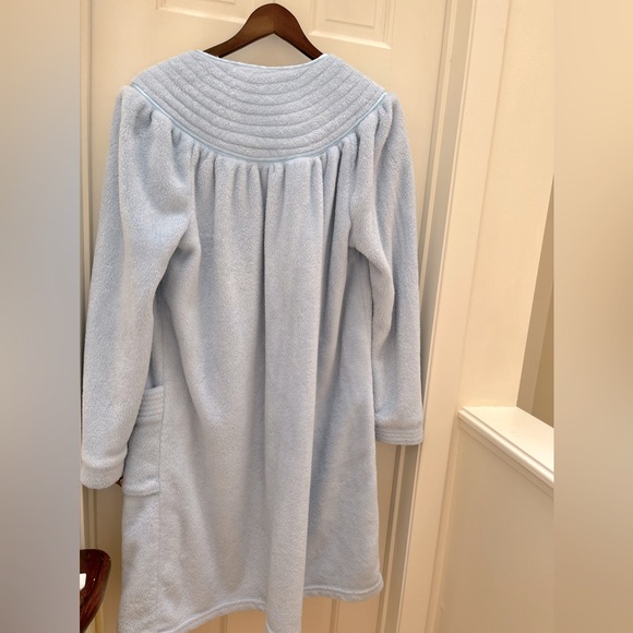 Fleece Robe - Picture 5 of 7